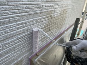 新発田市　外壁塗装　屋根塗装　下塗り